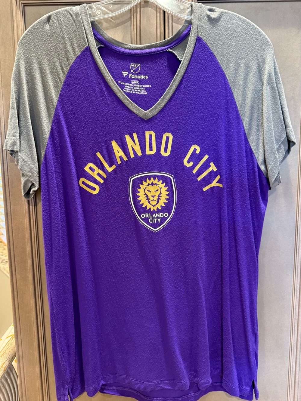 Fanatics Large Orlando City Purple and Gray V-Neck Raglan Shirt